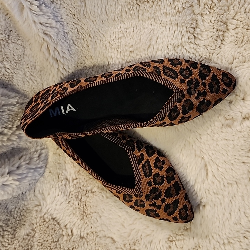 Mia Leopard Flats size 9.